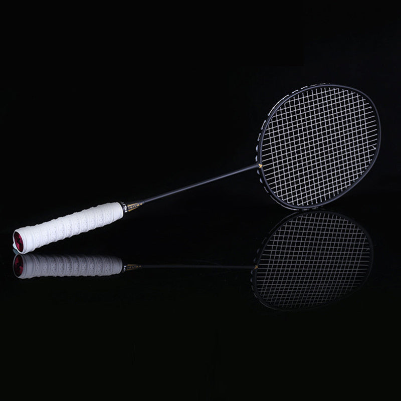 Badmintonracket i stark kolfiber – lätt och elastiskt med ett stort urval av färgkombinationer